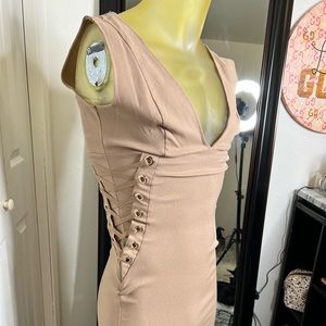Tan body con dress never worn